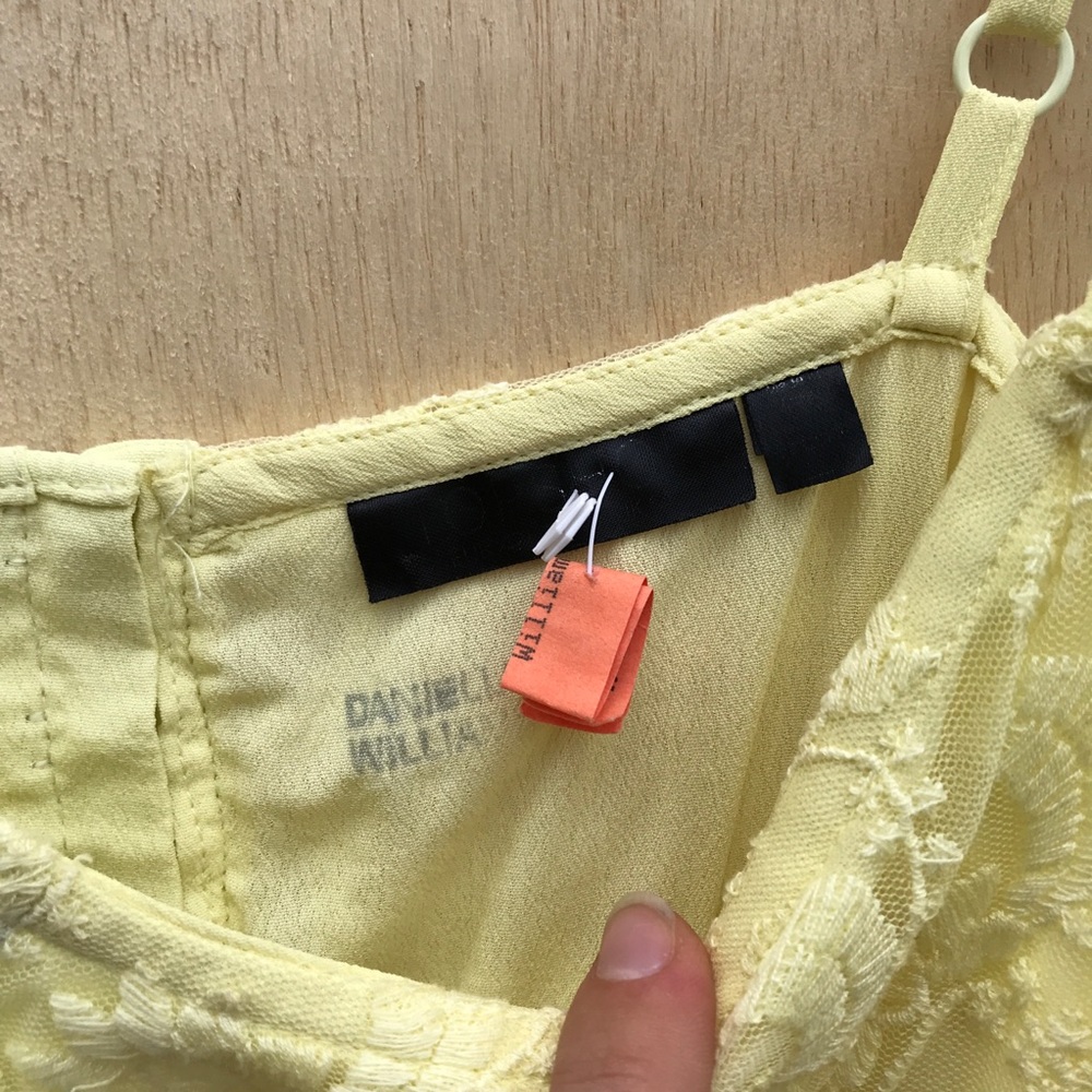 Light Yellow Top Shop Lace Dress - Picture 5 of 8